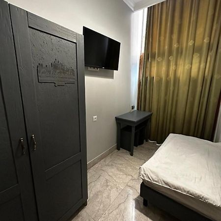 Hotel & Apartments California Ереван Экстерьер фото